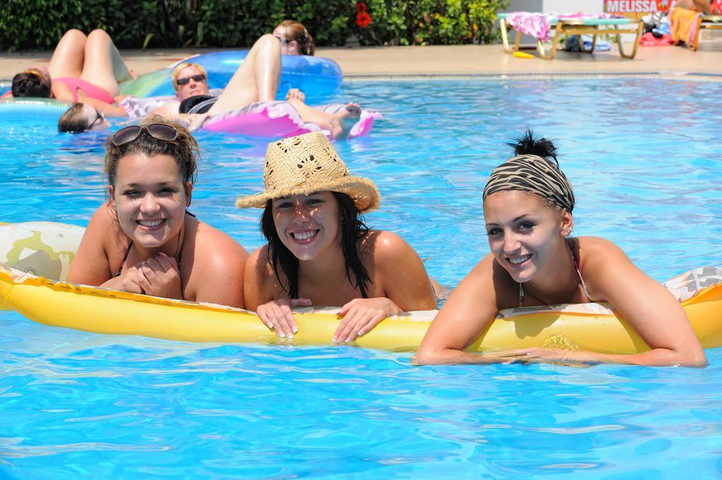Melissa Apartments, Studios & Suites Malia  Bagian luar foto
