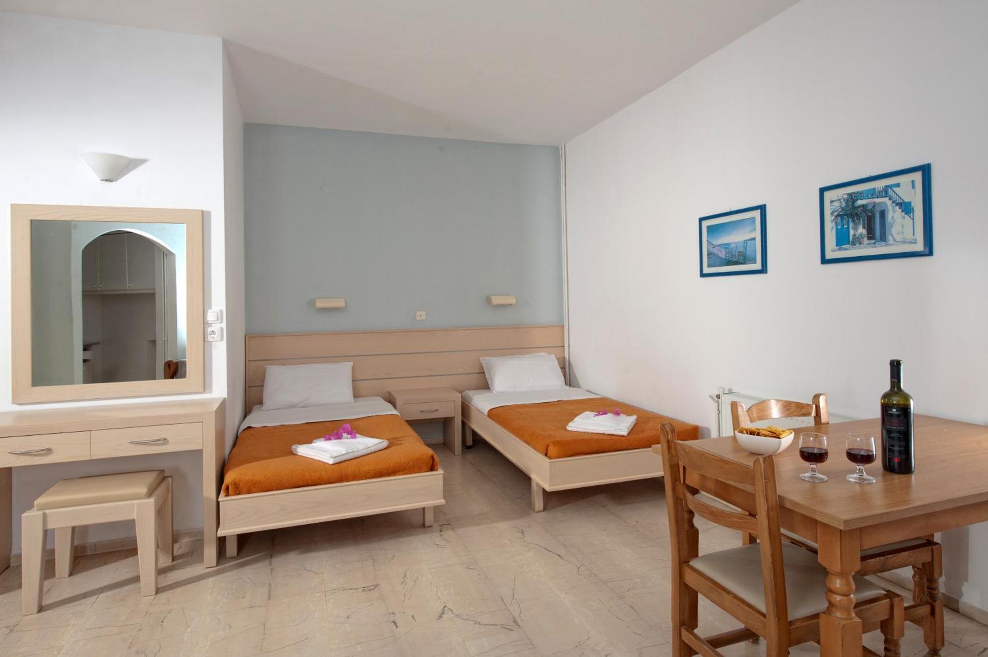 Melissa Apartments, Studios & Suites Malia  Bagian luar foto